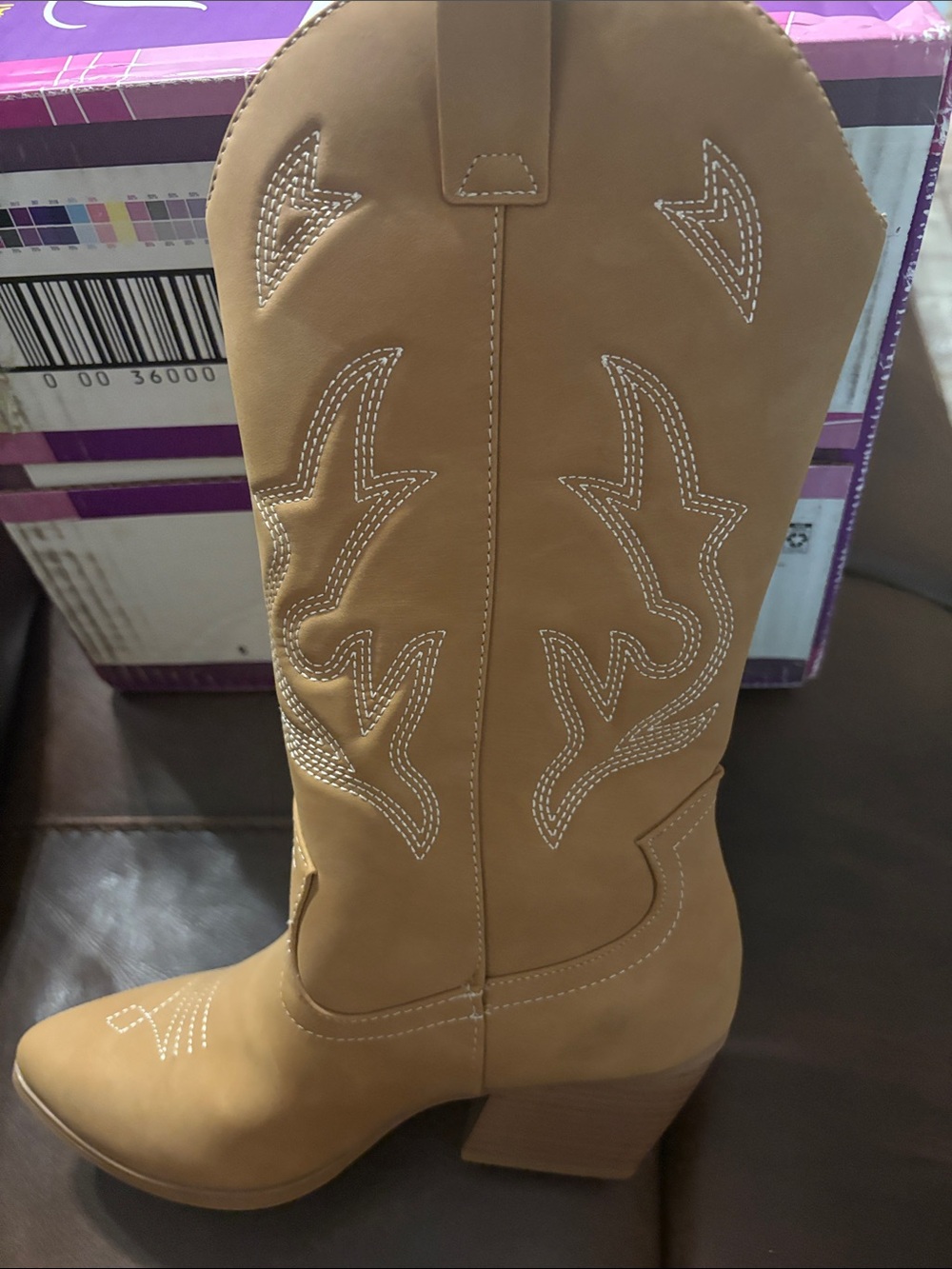 Soda Tan Western-Stitched Heeled Cowboy Boots
